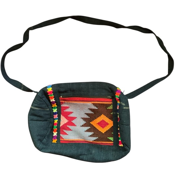 Embroidered bag - Picture 4 of 4